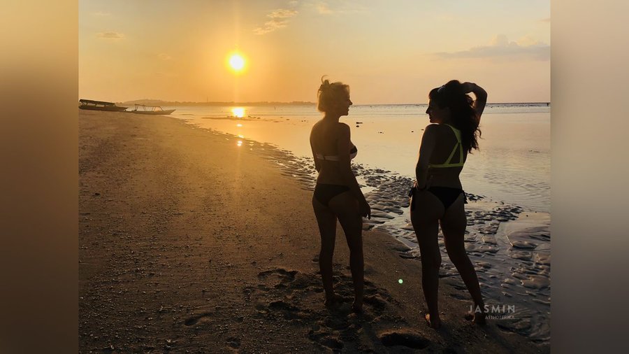 Spanish vibrator squirt - XXX Dessert - Picture 1