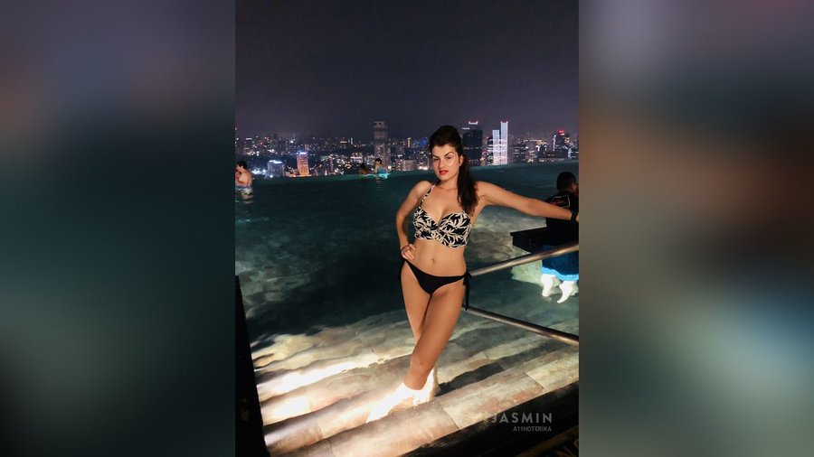 Spanish vibrator squirt - XXX Dessert - Picture 2