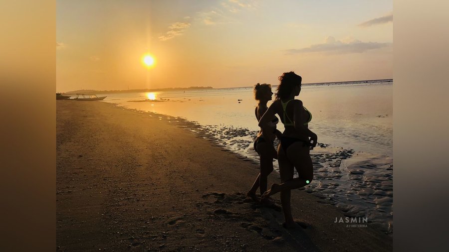 Webcam big tits dildo - XXX Dessert - Picture 4