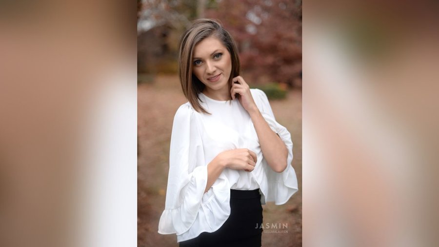 Athletic real girl - XXX Dessert - Picture 1