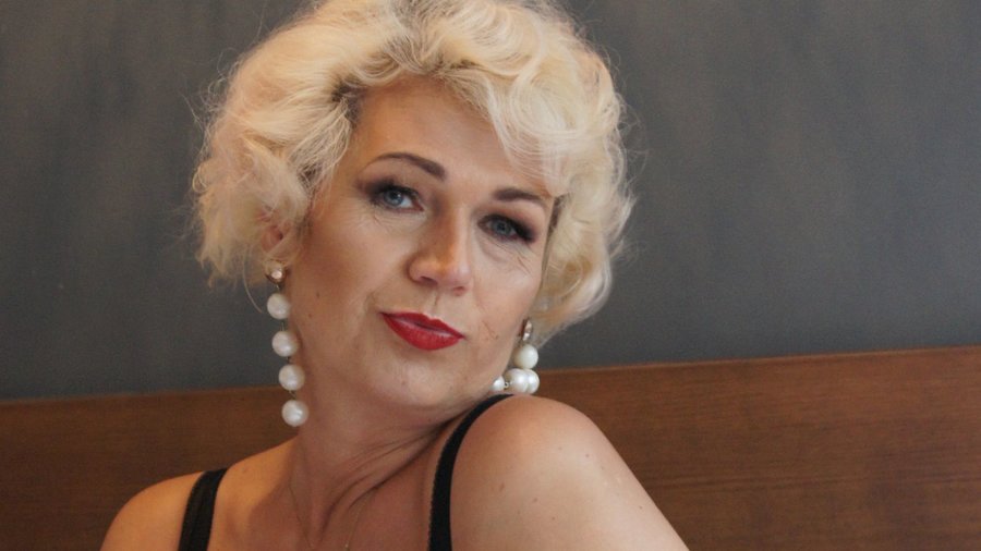 Petite german granny - XXX Dessert - Picture 1