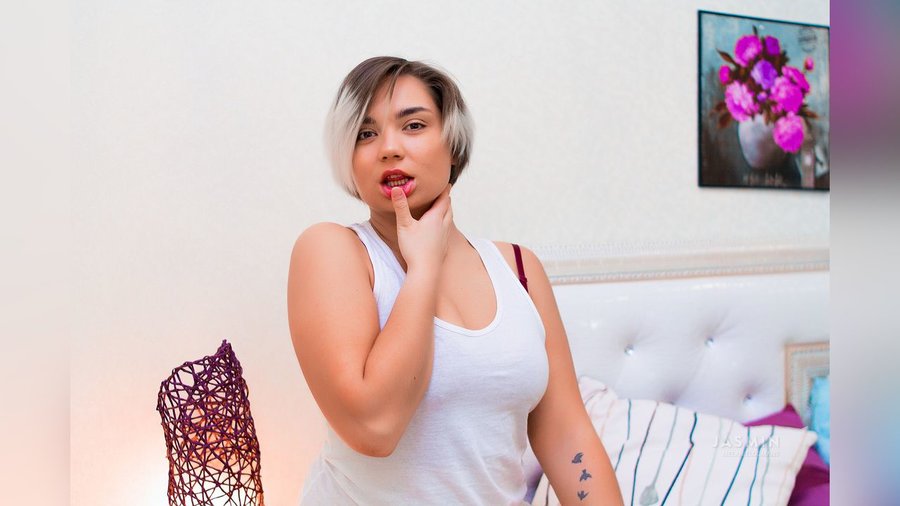 19yo big tit teen dancing - XXX Dessert - Picture 1