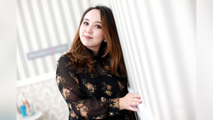 Asian 18yo stockings - XXX Dessert - Picture 1