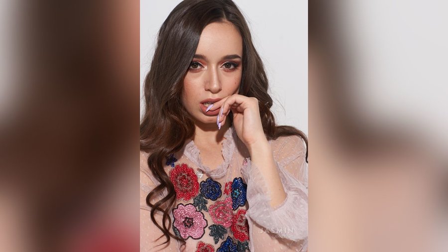 Athletic russian teen - XXX Dessert - Picture 2