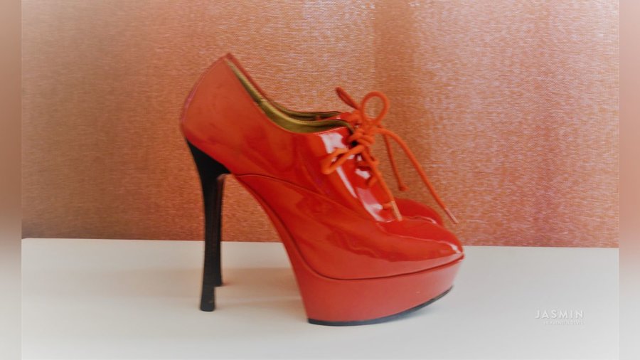 Petite close up - XXX Dessert - Picture 4