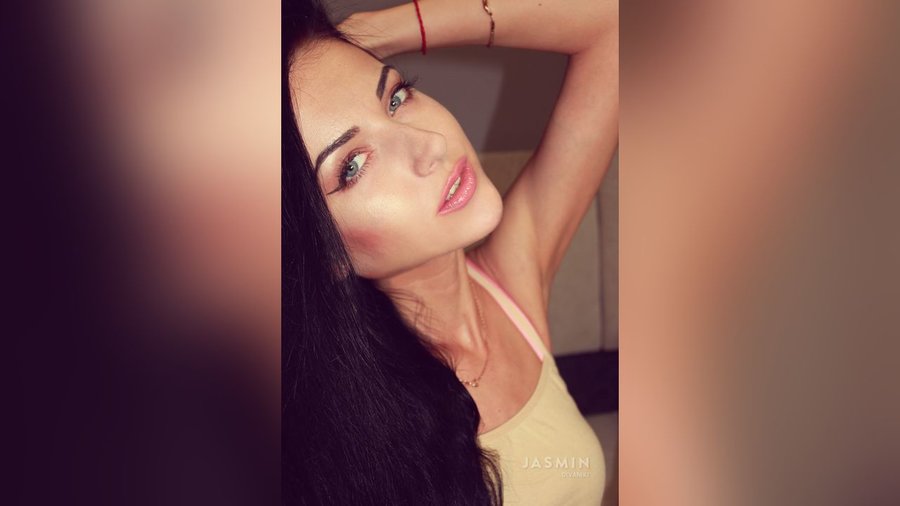 Straight blue eyes girl - XXX Dessert - Picture 2