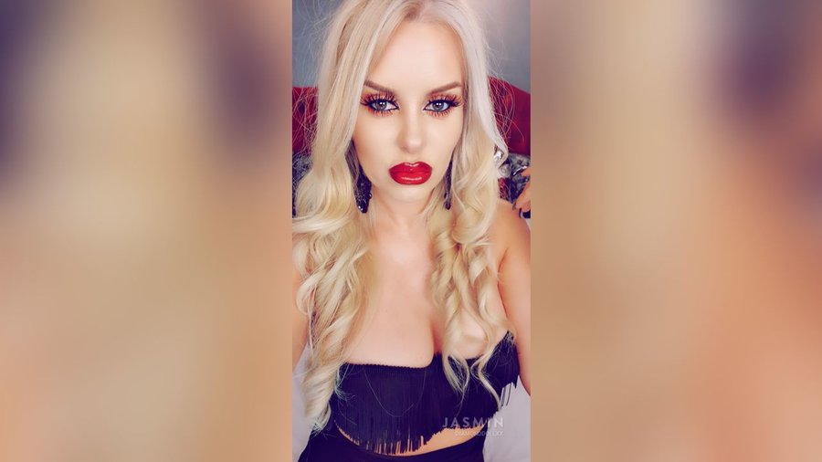 Italian mature squirt - XXX Dessert - Picture 1