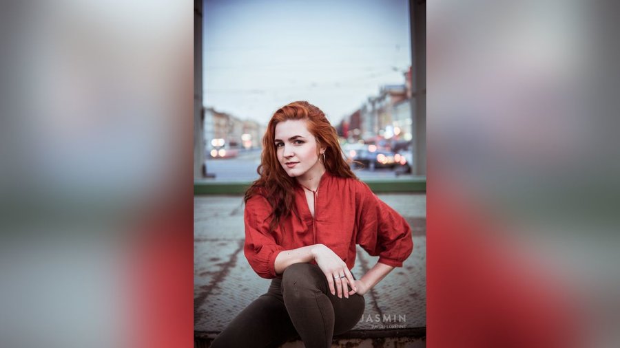 19yo blue eyes girl - XXX Dessert - Picture 1