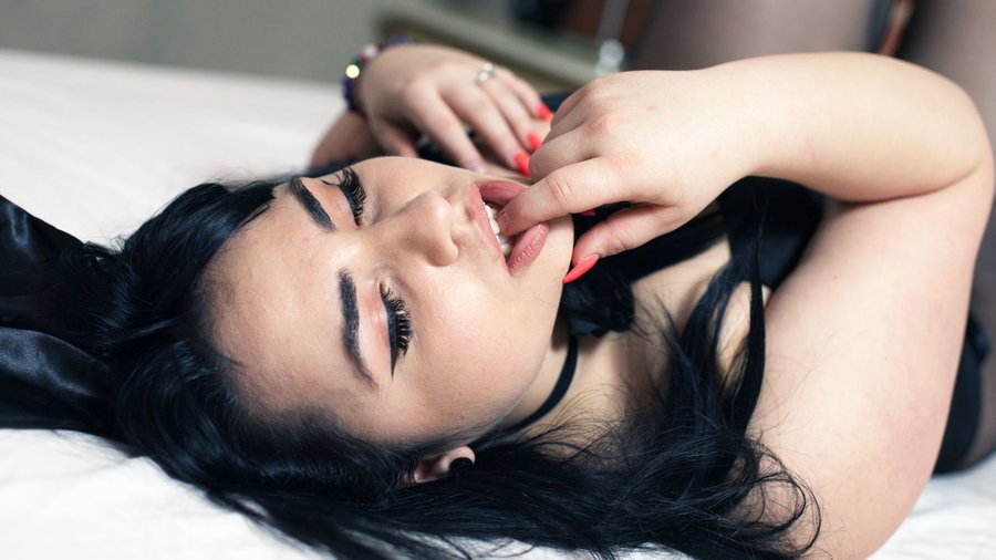 19yo web cam - XXX Dessert - Picture 1