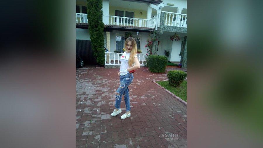 Blue eyes girl - XXX Dessert - Picture 2