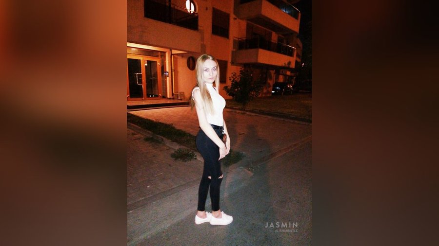 Blue eyes girl - XXX Dessert - Picture 3