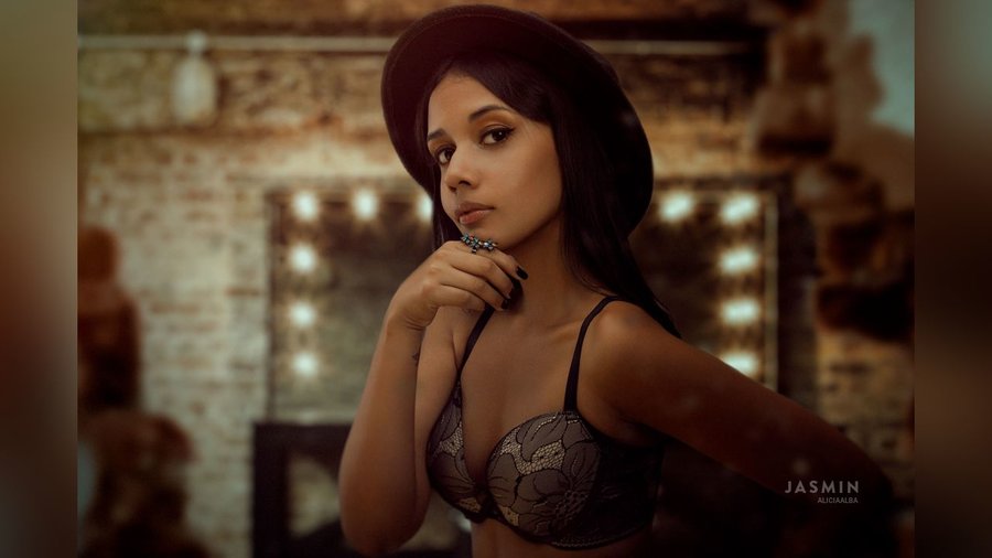 Latin stockings - XXX Dessert - Picture 1