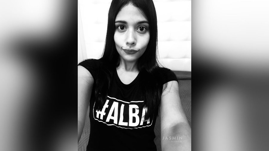 Latin dark eyes girl - XXX Dessert - Picture 3