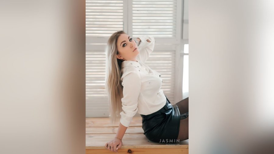 18yo piercing - XXX Dessert - Picture 2