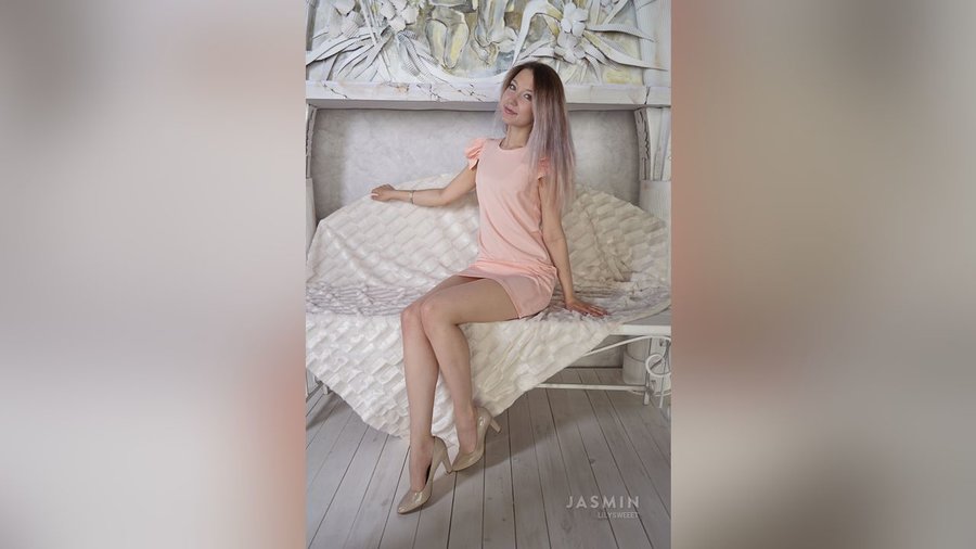 Brown eyes girl - XXX Dessert - Picture 2