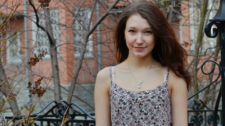 Brown eyes girl - XXX Dessert - Picture 3
