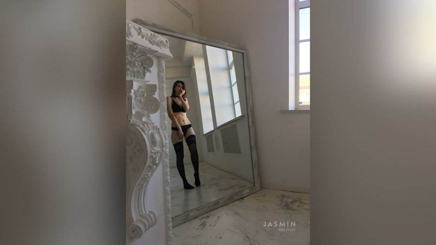 19yo close up - XXX Dessert - Picture 3