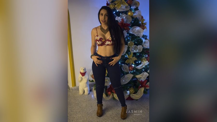 Big tit latin oil - XXX Dessert - Picture 4