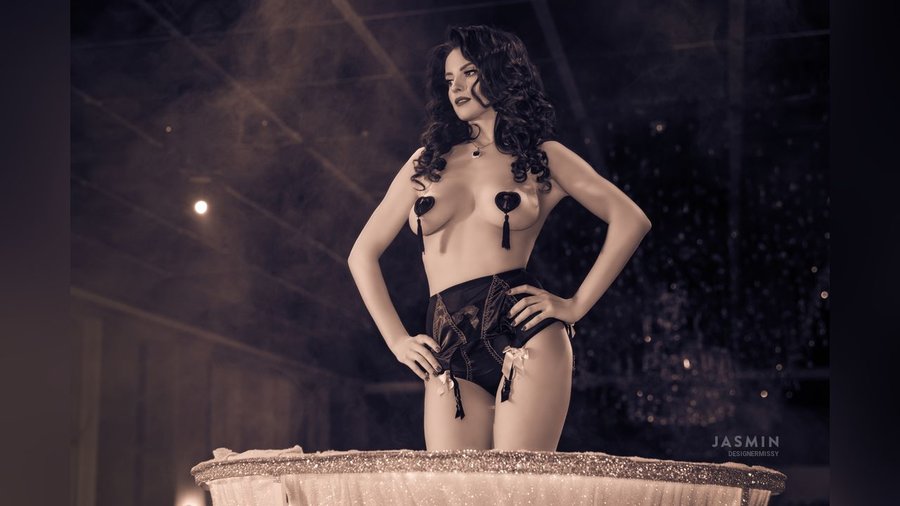 Milf stockings - XXX Dessert - Picture 3