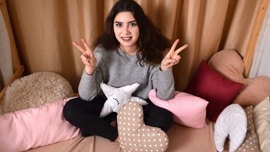 18yo girl webcam - XXX Dessert - Picture 2