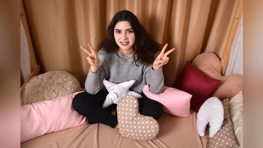 Real 18yo webcam - XXX Dessert - Picture 5