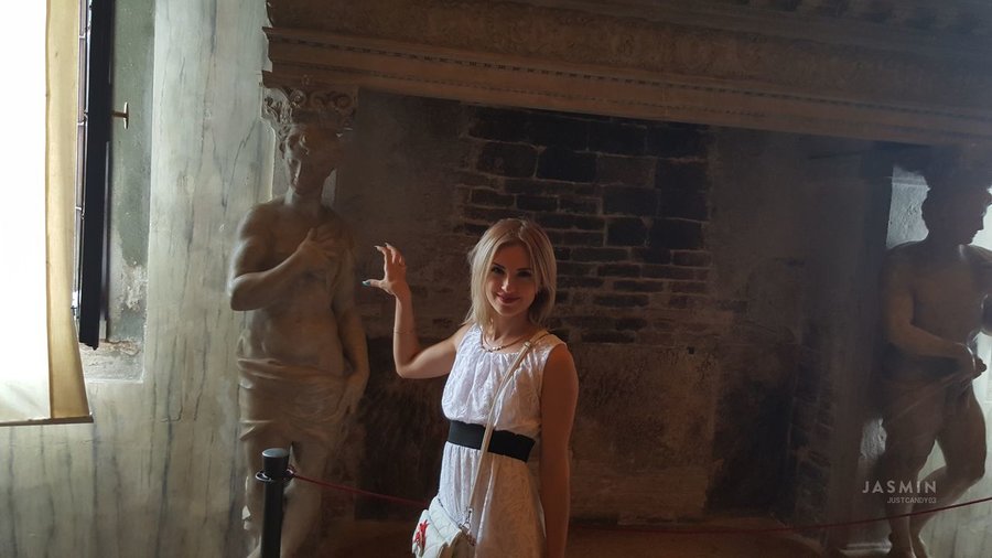 Tiny tits athletic girl - XXX Dessert - Picture 2