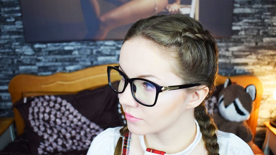 18yo strap on - XXX Dessert - Picture 1