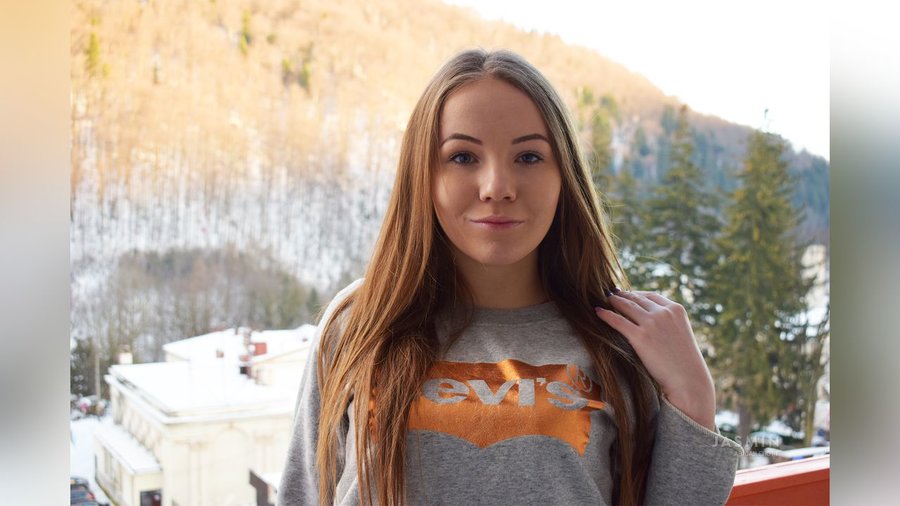 Athletic 18yo girl - XXX Dessert - Picture 4