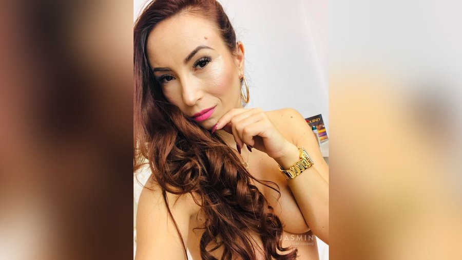 Athletic strap on webcam - XXX Dessert - Picture 3