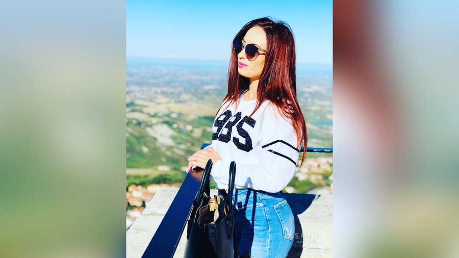 Milf bisexual stockings - XXX Dessert - Picture 2