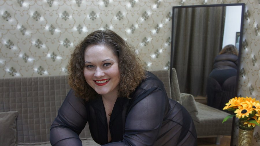 Straight mature striptease - XXX Dessert - Picture 3