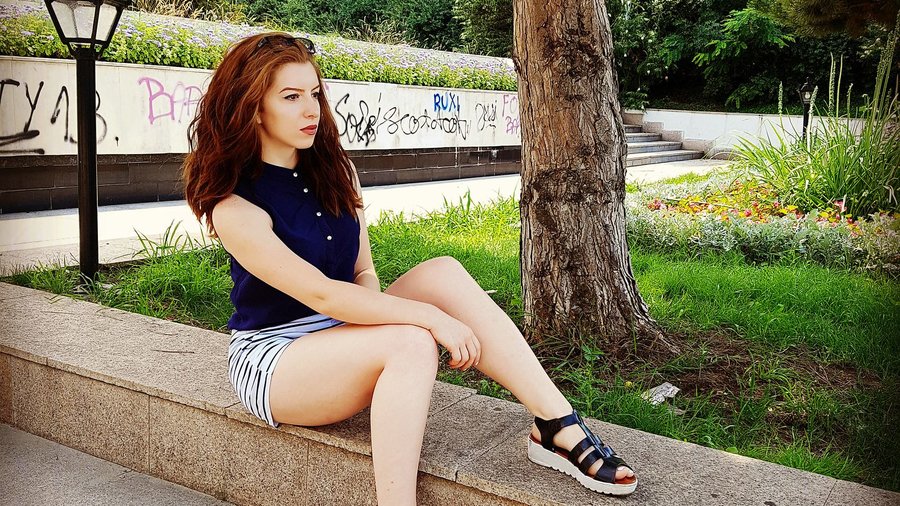 French athletic girl - XXX Dessert - Picture 3