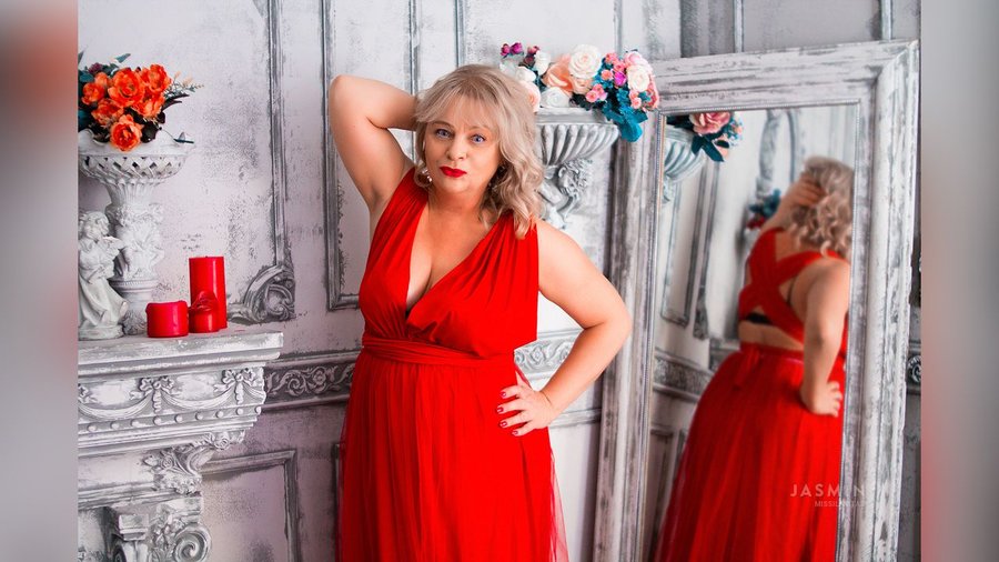 Dutch camgirl squirt - XXX Dessert - Picture 5