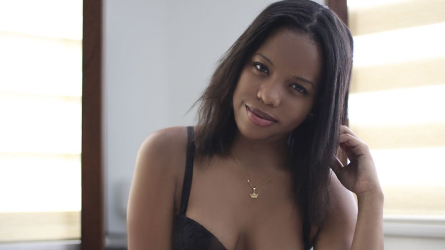 Bisexual petite ebony - XXX Dessert - Picture 1