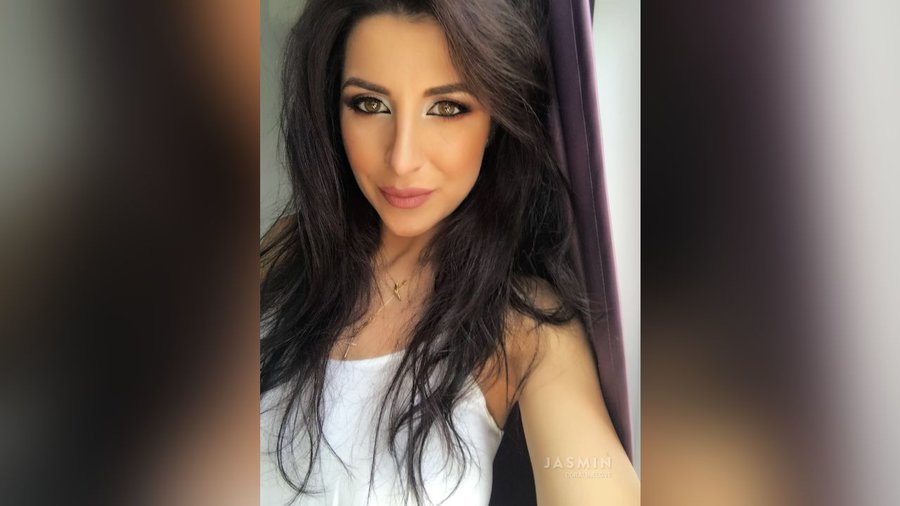 Athletic big tit milf - XXX Dessert - Picture 3