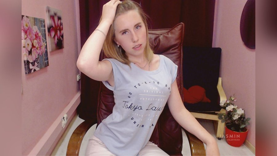 Petite 18yo - XXX Dessert - Picture 1