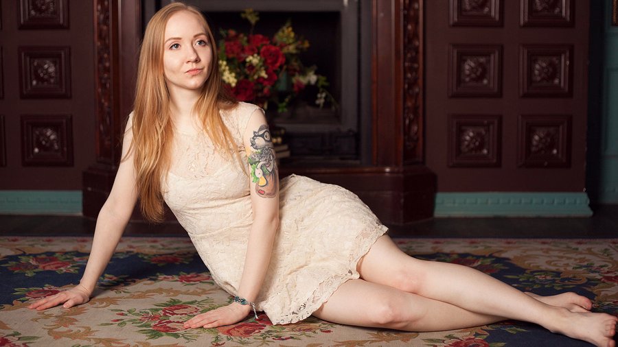 Petite blue eyes girl - XXX Dessert - Picture 1