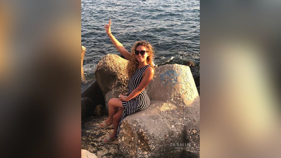 French cameltoe - XXX Dessert - Picture 2