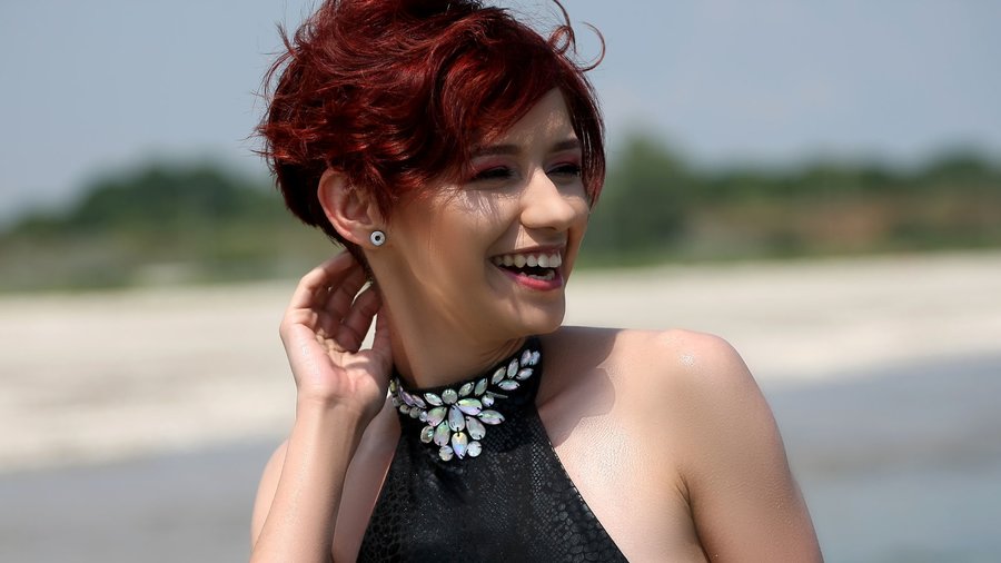 Bisexual brown eyes girl - XXX Dessert - Picture 2