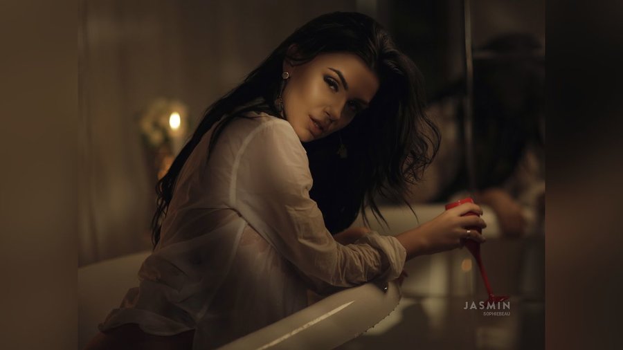 Bisexual dark eyes girl - XXX Dessert - Picture 4