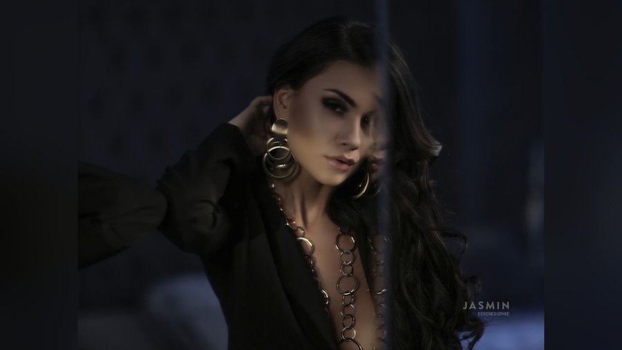 Dark eyes girl - XXX Dessert - Picture 4