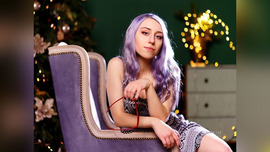 18yo blue eyes girl - XXX Dessert - Picture 3