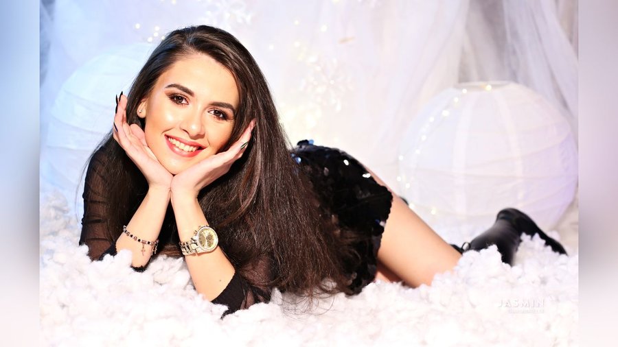 18yo web cam - XXX Dessert - Picture 2