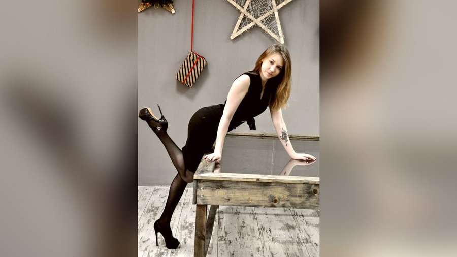 German teen squirt - XXX Dessert - Picture 2