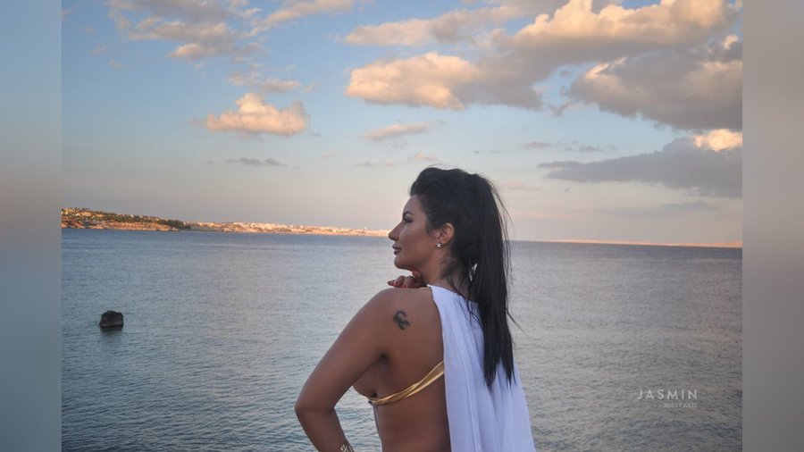 Close up fingering - XXX Dessert - Picture 2