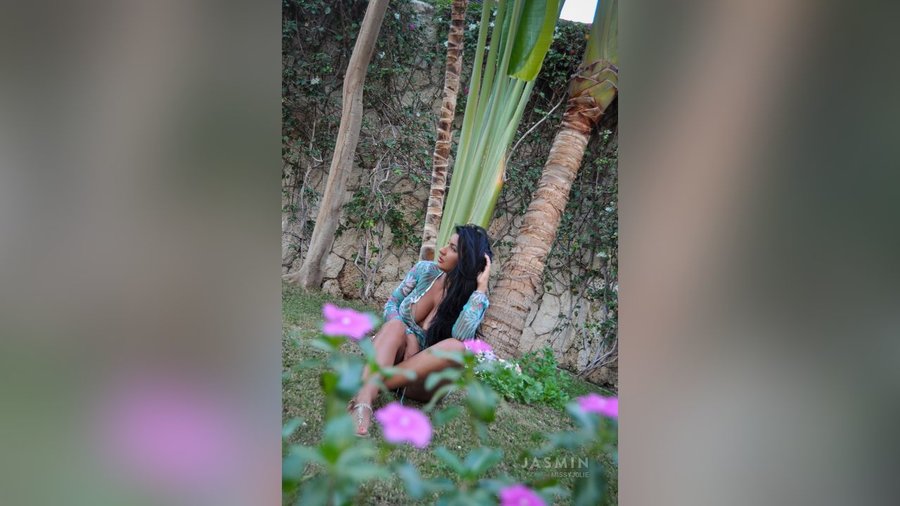 Close up fingering - XXX Dessert - Picture 3