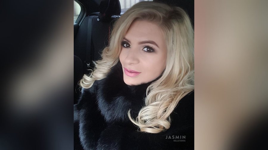 French big tits oil - XXX Dessert - Picture 4