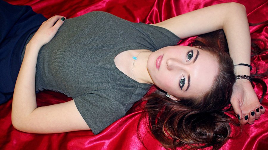 Big tits 18yo girl - XXX Dessert - Picture 2