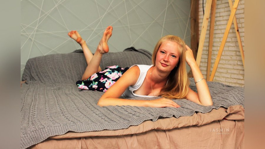 Teen 19yo cam - XXX Dessert - Picture 4