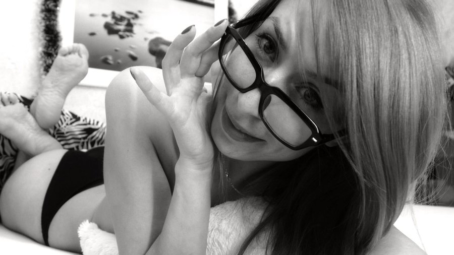English live sex - XXX Dessert - Picture 1